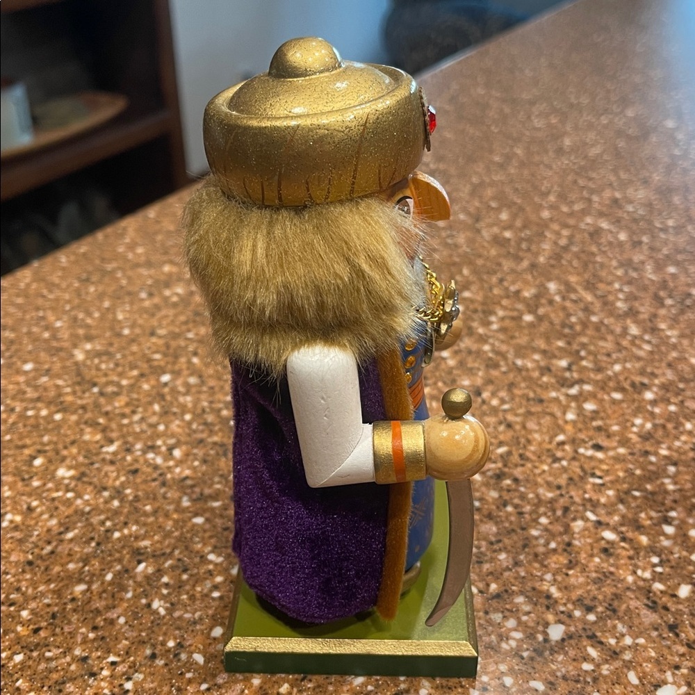 2013 vintage World Market Gold and Blue Nutcracker King Mini version - Picture 4 of 5